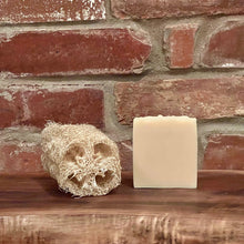Load image into Gallery viewer, Luffa - Natural Fiber Sponge
